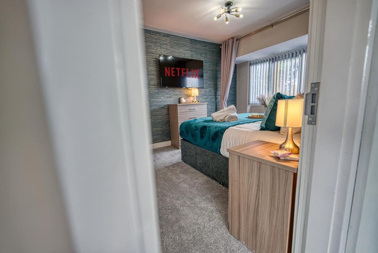 Stylish House - B'Ham Airport And Nec, Jlr Solihull, Business & Leisure Stays - Aspen House Habitación foto