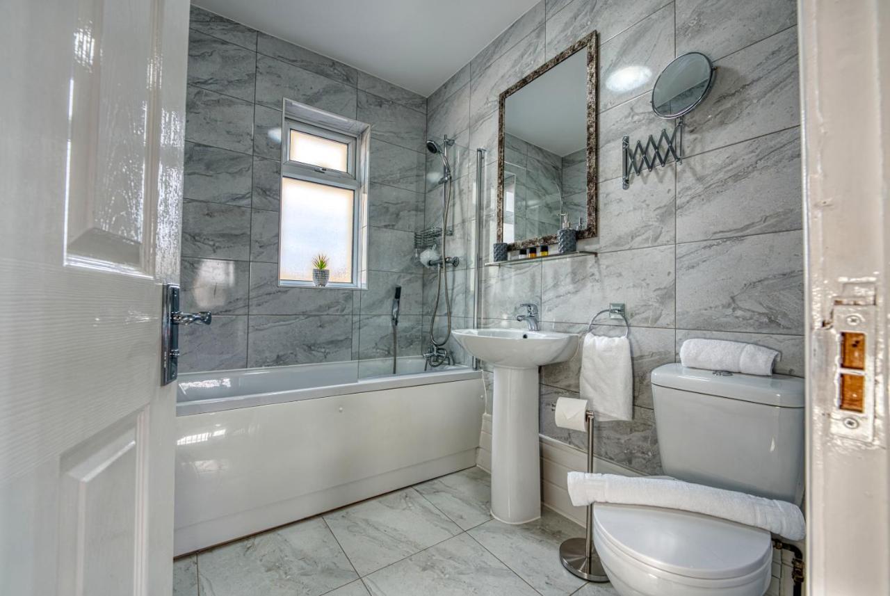 Stylish House - B'Ham Airport And Nec, Jlr Solihull, Business & Leisure Stays - Aspen House Habitación foto